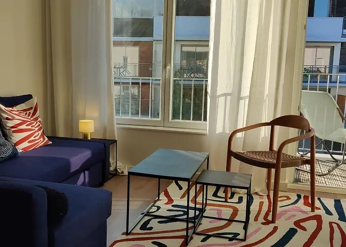 Le Petit Port - Appartement 4 Etoiles - Standing, Vue Lac, Calme, Piscine