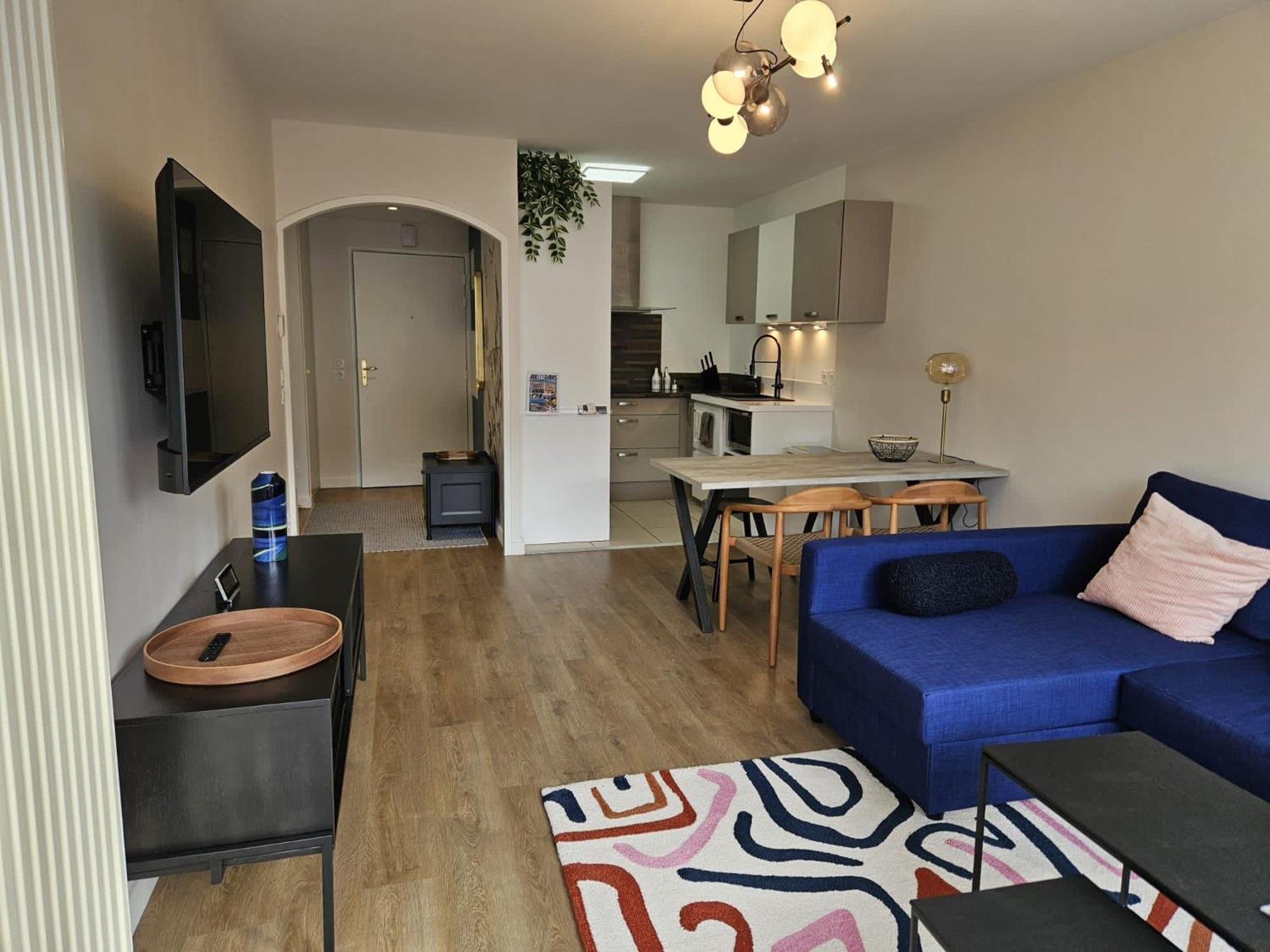 Apartment Le Petit Port - 4 Etoiles - Standing, Vue Lac, Calme, Piscine Aix-les-Bains